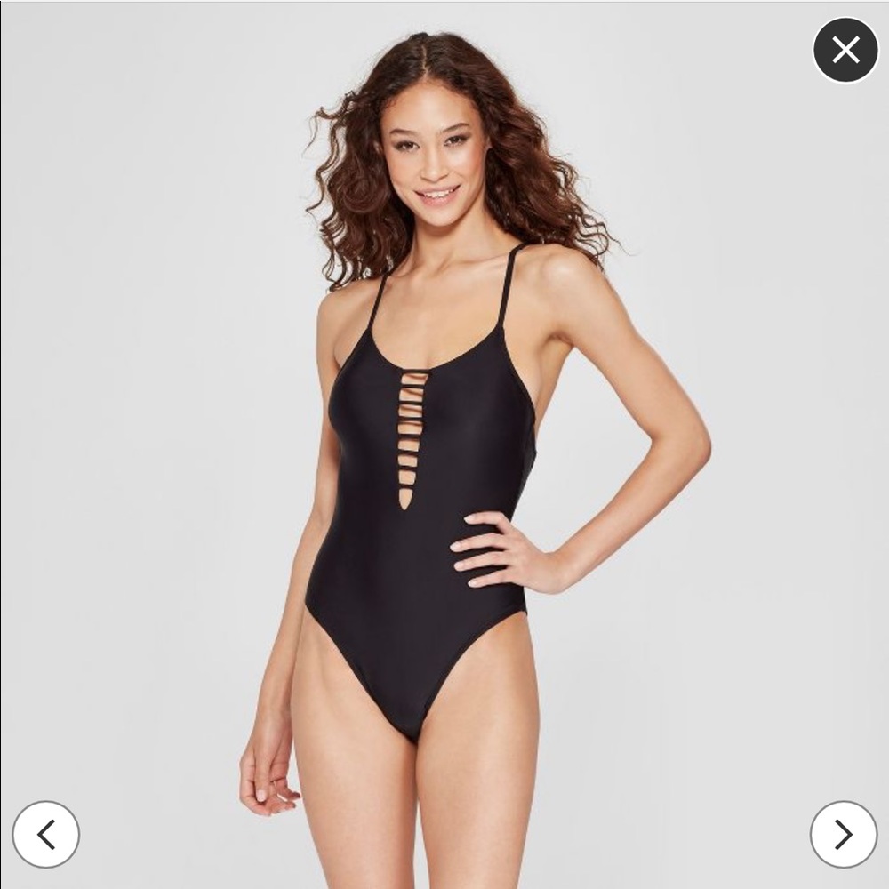Strappy Plunge Scoop Back One-Piece Swimsuit